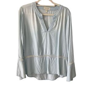 Anthropologie Cloth & Stone Aria Henley Size Medium Light Blue Denim with Peplum